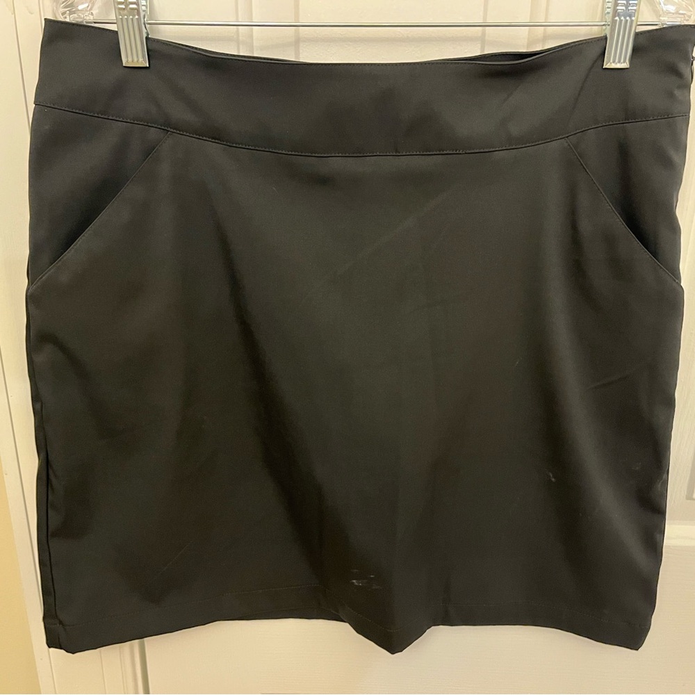Antigua Desert Dry black golf skirt skort women’s size 8
